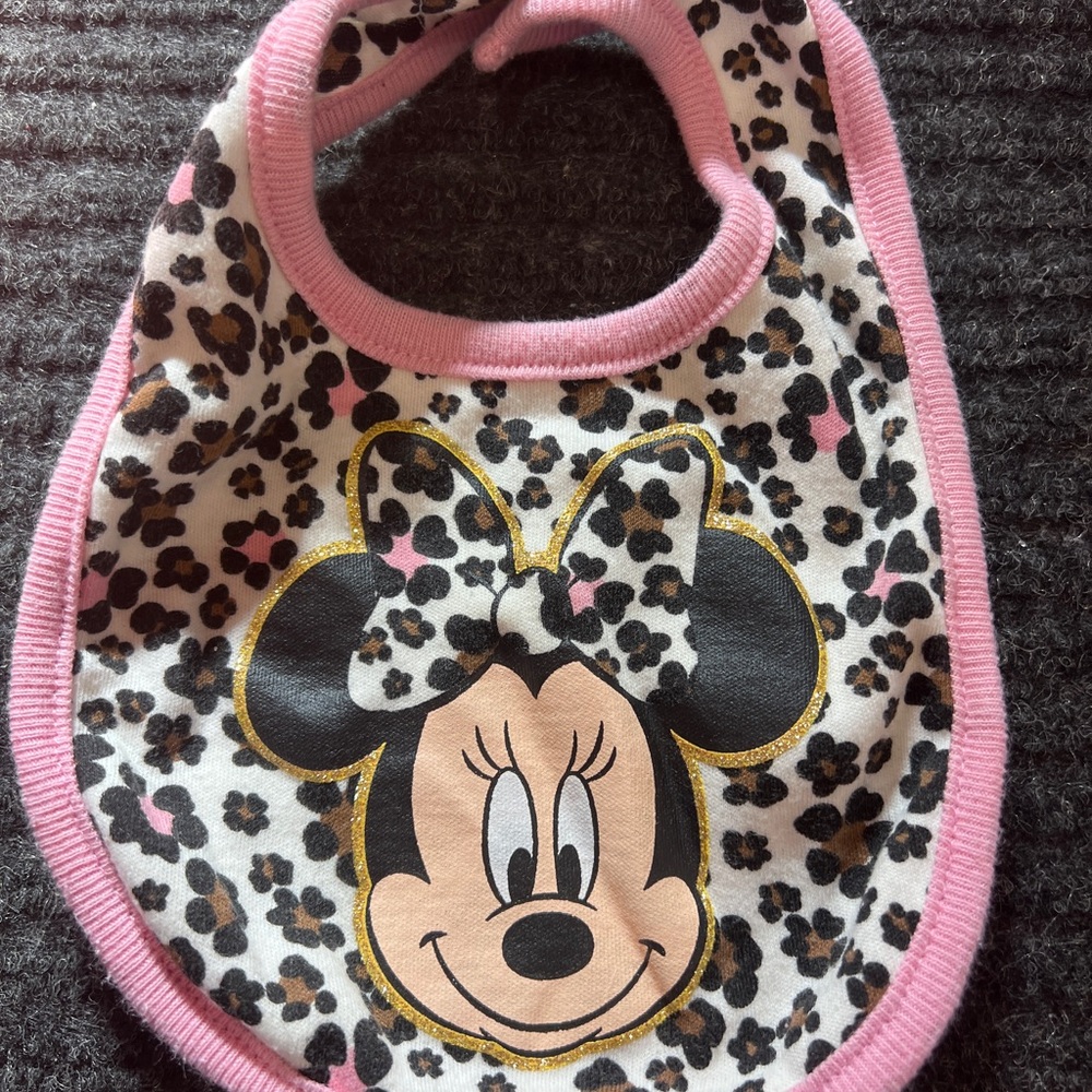 Disney Minnie Mouse Pink and Cheetah design baby  Bib size 24m